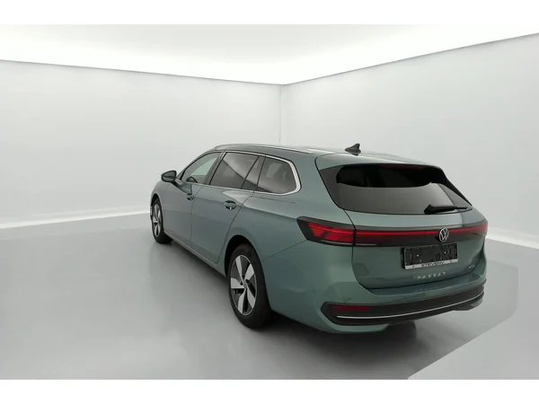VOLKSWAGEN Passat SW (2025) — foto 28 van 36