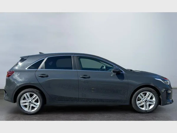 Kia CEED (2020) — foto 26 van 29