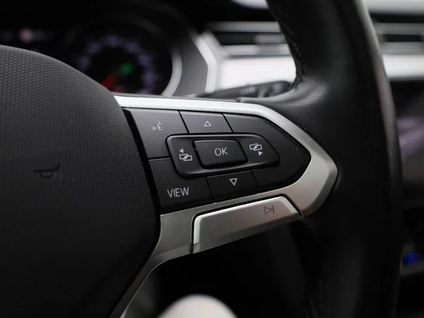 Volkswagen Passat (2024) — foto 13 van 37