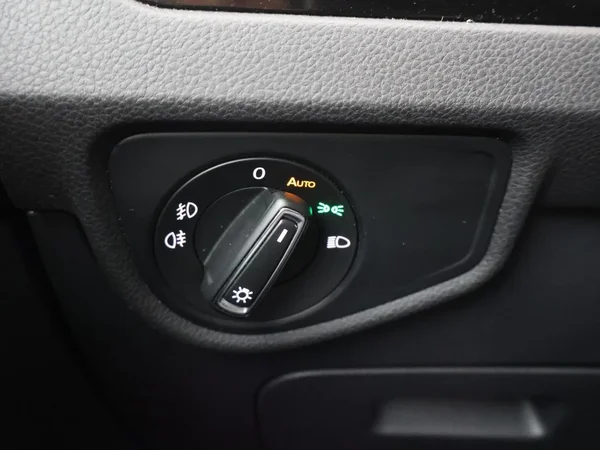 Volkswagen Touran (2021) — foto 14 van 30