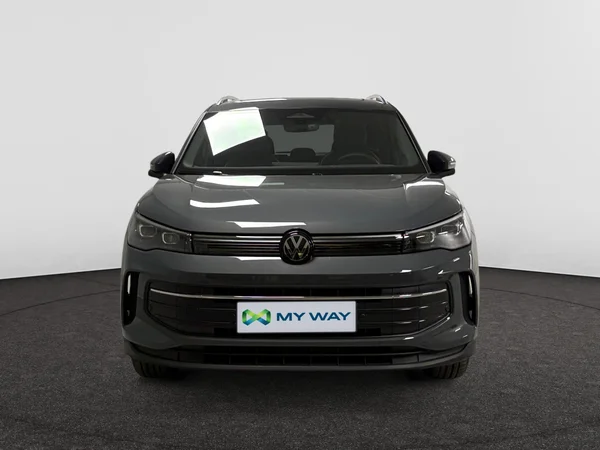 VOLKSWAGEN Tiguan (2026) — foto 9 van 14