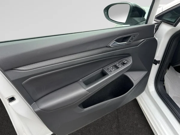 VOLKSWAGEN Golf VIII R (2023) — foto 2 van 24