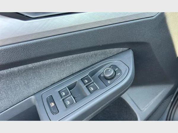 Volkswagen Golf VIII SW (2023) — foto 19 van 29