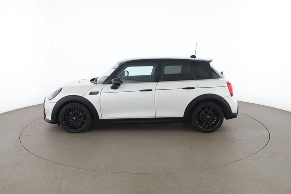 MINI MINI (2023) — foto 9 van 16