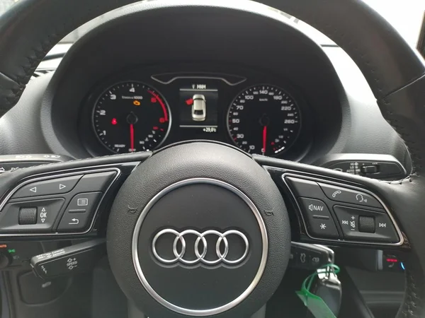 AUDI A3 Sedan (2020) — foto 6 van 23