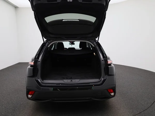 Peugeot 308 (2022) — foto 3 van 37