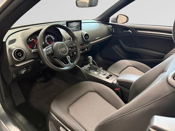 AUDI A3 Cabriolet (2016) — foto 17 van 17