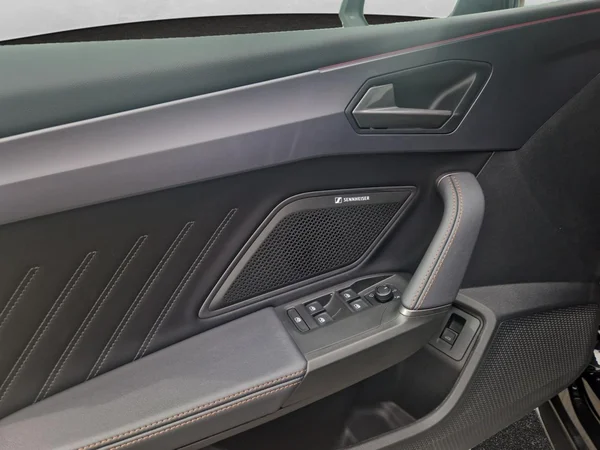 CUPRA Leon ST (2026) — foto 4 van 16