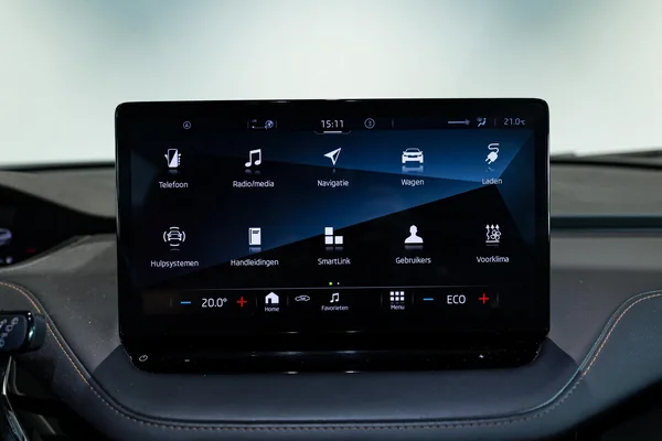 Škoda Enyaq iV (2023) — foto 21 van 35