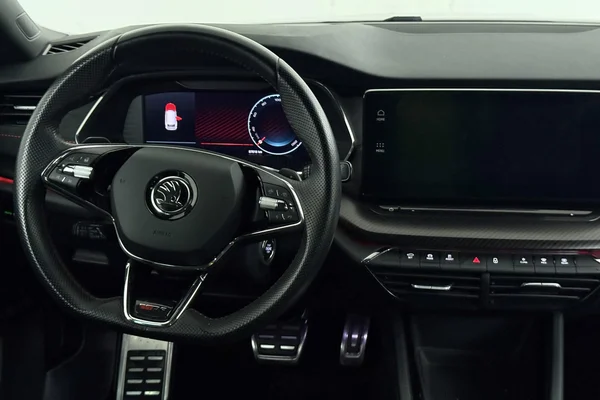 Skoda Octavia SW RS PHEV (2021) — foto 8 van 28