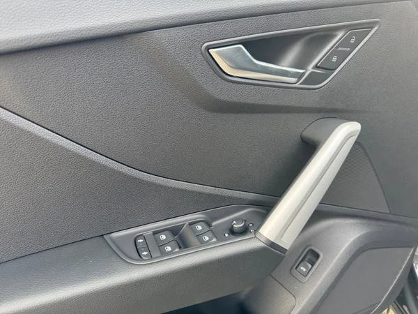 AUDI Q2 (2024) — foto 5 van 17