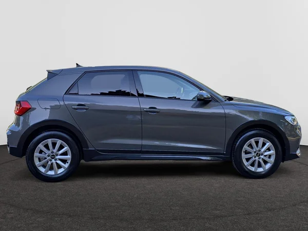 AUDI A1 Allstreet (2025) — foto 8 van 18