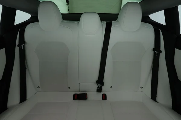 Tesla Model (2025) — foto 7 van 17