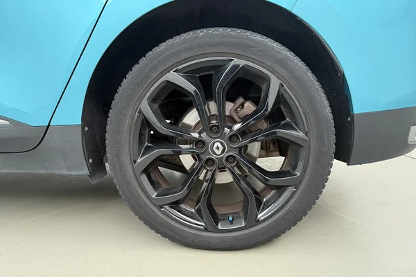 Renault Grand Scenic (2022) — foto 16 van 19