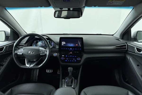 Hyundai Ioniq Hev (2020) — foto 20 van 20
