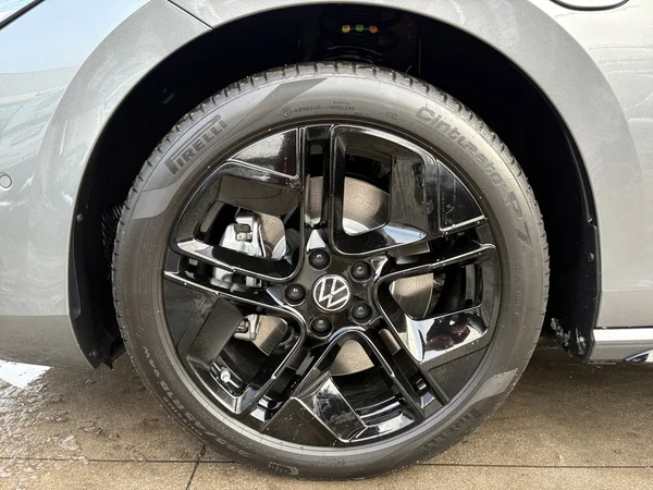 VOLKSWAGEN Passat Variant eHybrid (PHEV) (2026) — foto 15 van 24