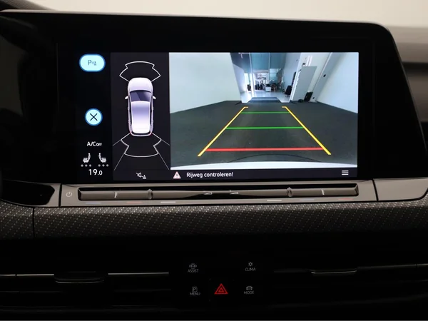 VOLKSWAGEN Golf VIII (2023) — foto 13 van 20