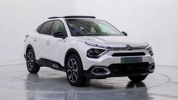 Citroen E-C4 X (2023) — foto 48 van 50