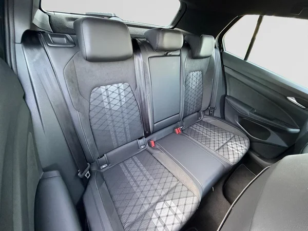 VOLKSWAGEN Golf VIII (2025) — foto 11 van 25