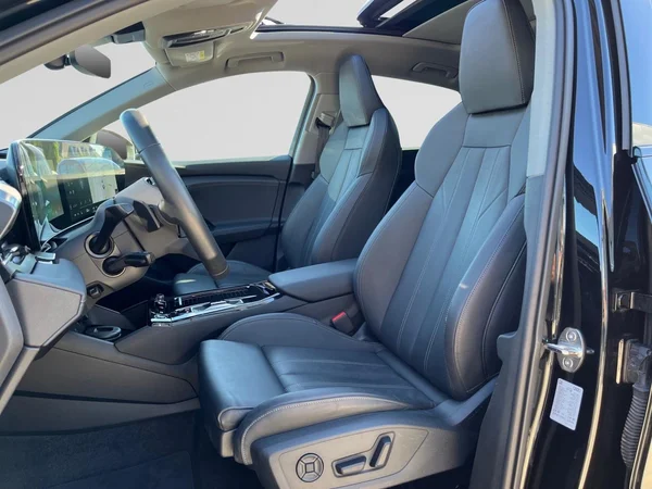 AUDI Q6 Sportback e-tron (2025) — foto 17 van 22