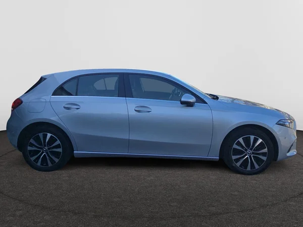 MERCEDES-BENZ A 250 (2023) — foto 20 van 24