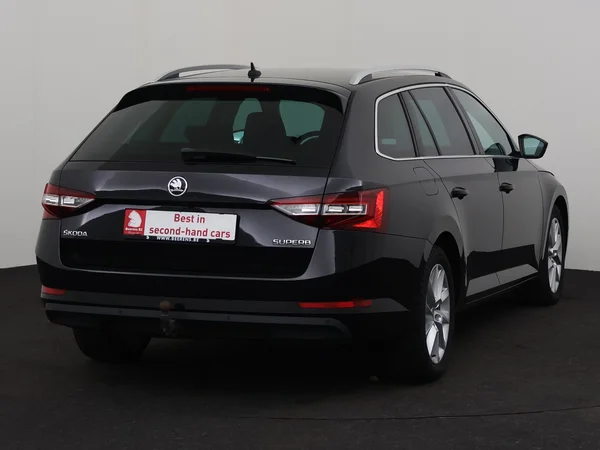 SKODA Superb (2019) — foto 22 van 28