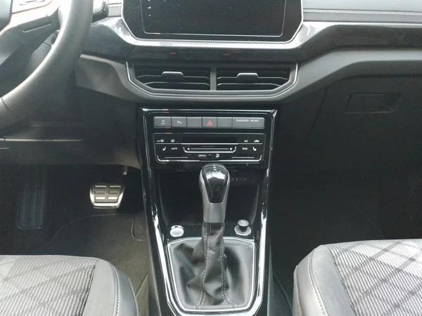 VOLKSWAGEN T-Cross (2025) — foto 7 van 16