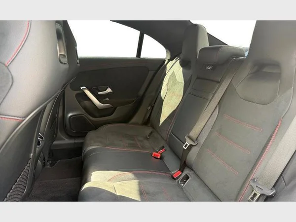 Mercedes-Benz CLA 180 (2022) — foto 3 van 28