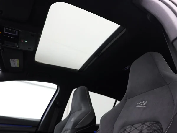 VOLKSWAGEN Golf VIII (2024) — foto 7 van 21