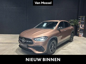 Mercedes-Benz GLA (2023)