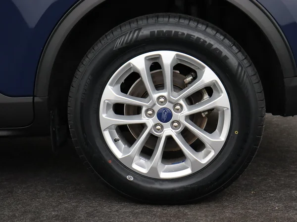 FORD Kuga (2022) — foto 8 van 29