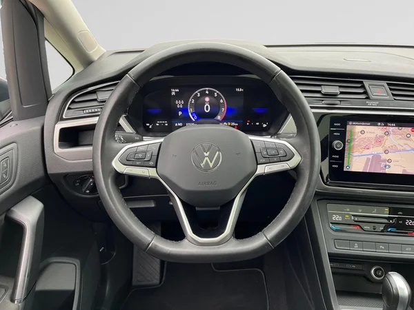 VOLKSWAGEN Touran (2025) — foto 22 van 22