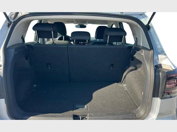 Volkswagen T-Cross (2023) — foto 16 van 23