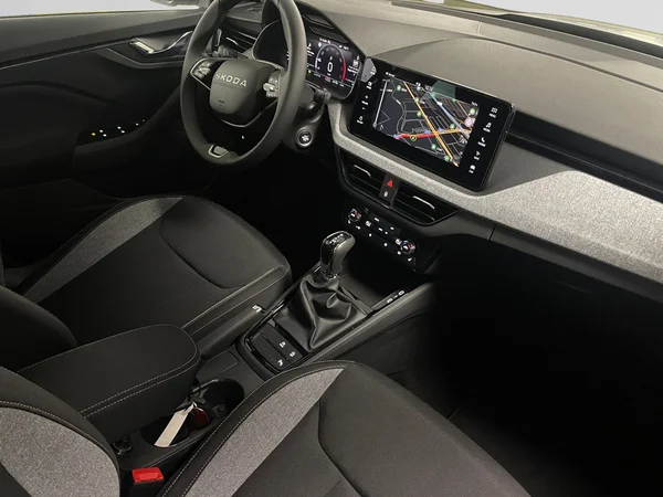 SKODA Kamiq (2025) — foto 8 van 14