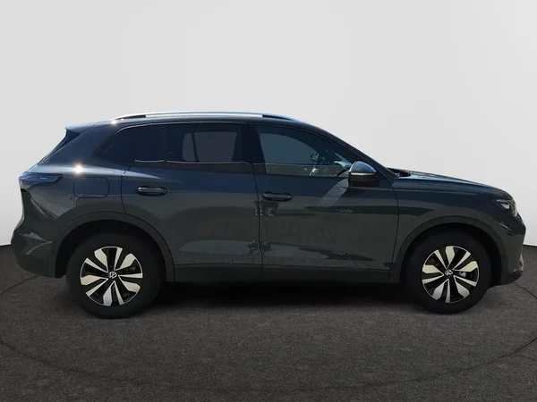VOLKSWAGEN Tiguan (2026) — foto 21 van 24