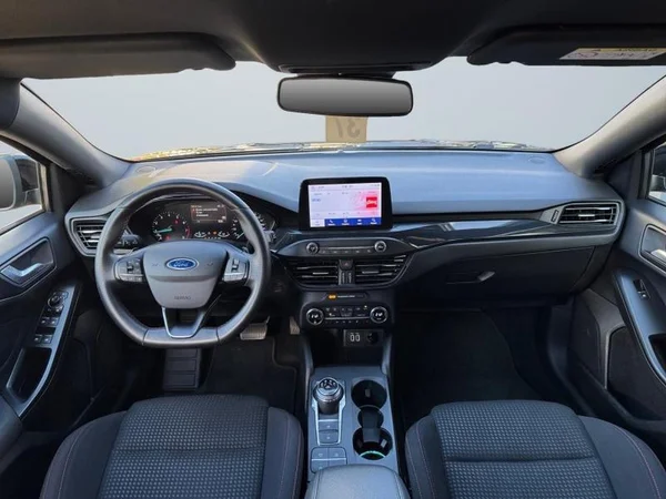 FORD Focus (2022) — foto 2 van 30