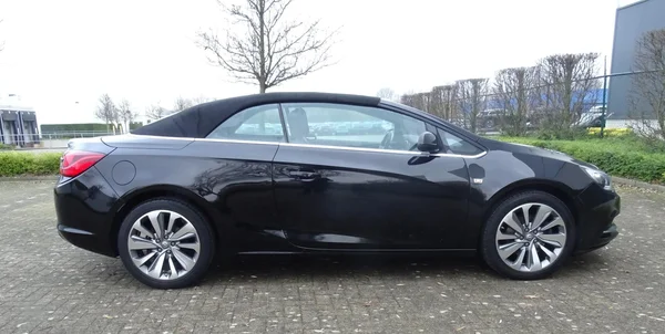 Opel Cascada (2018) — foto 2 van 27