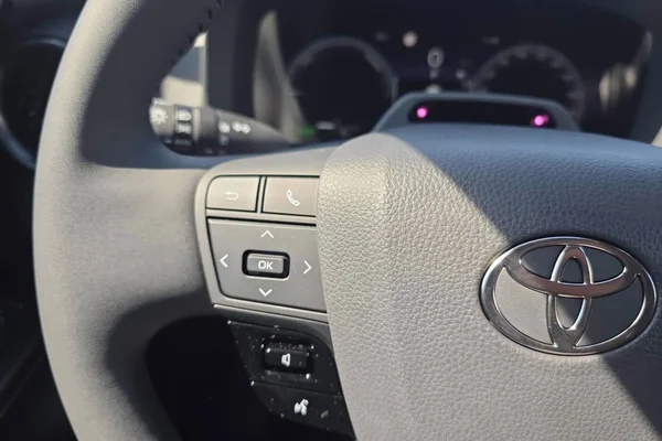 Toyota C-HR Hybrid (HEV) (2026) — foto 7 van 27