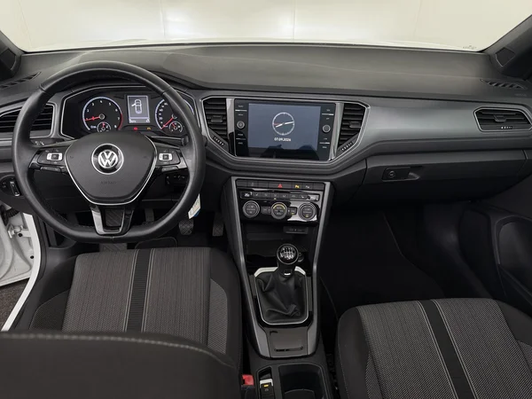 VOLKSWAGEN T-Roc Cabrio (2021) — foto 29 van 29