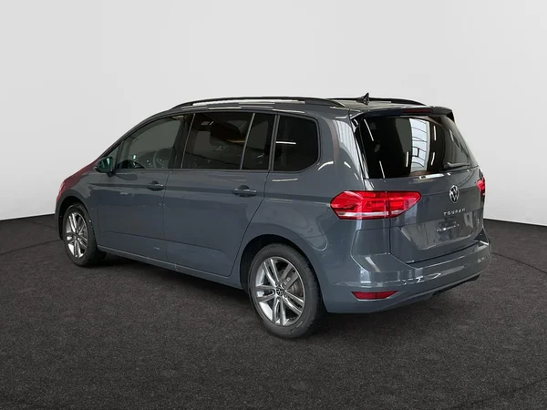 VOLKSWAGEN Touran (2025) — foto 16 van 22
