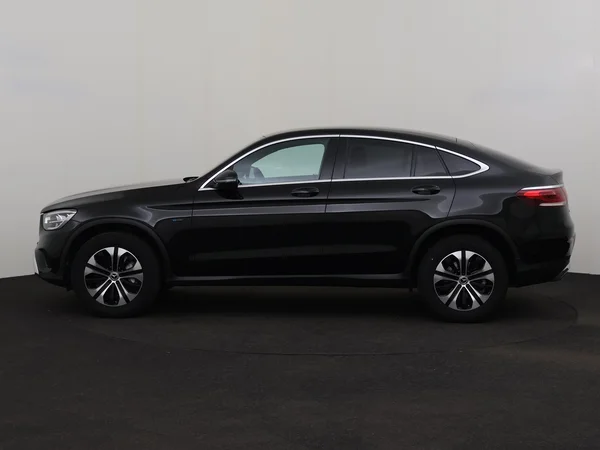 MERCEDES GLC 300 (2021) — foto 12 van 32