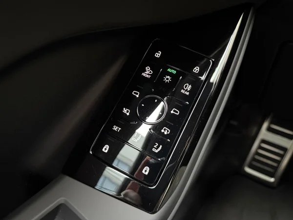 AUDI Q6 Sportback e-tron (2026) — foto 9 van 20