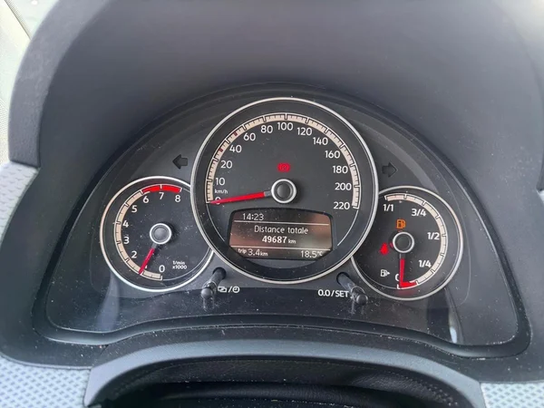 VOLKSWAGEN Up! (2023) — foto 7 van 24