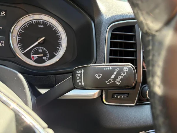SKODA Karoq (2022) — foto 15 van 29