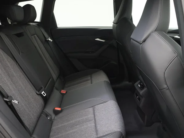AUDI Q6 e-tron (2026) — foto 13 van 23