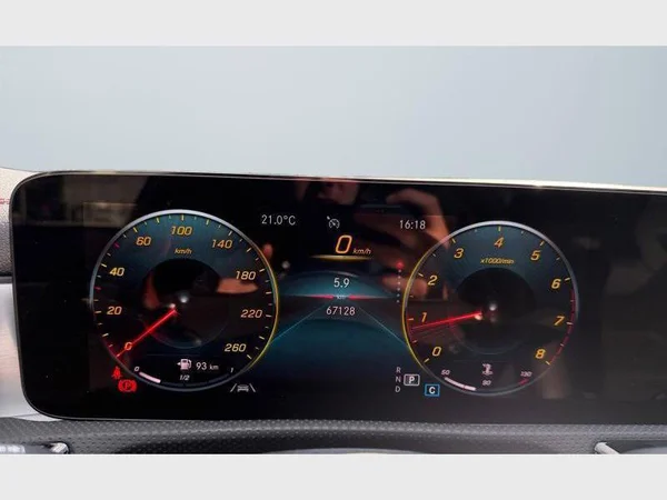 Mercedes-Benz CLA 180 (2022) — foto 4 van 28