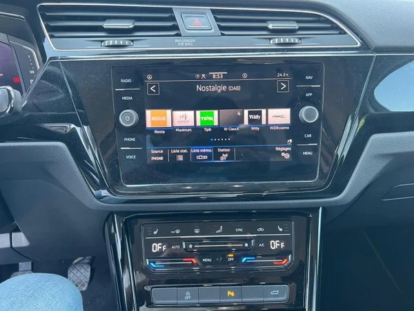 VOLKSWAGEN Touran Dsl (2024) — foto 6 van 26