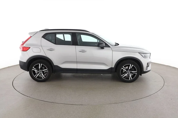Volvo XC40 (2023) — foto 13 van 16