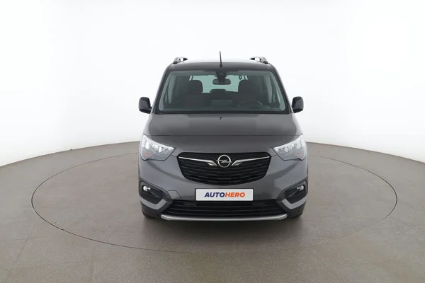 Opel Combo Life (2021) — foto 15 van 16