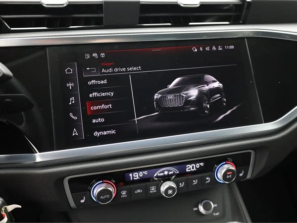 AUDI Q3 Sportback (2025) — foto 14 van 22